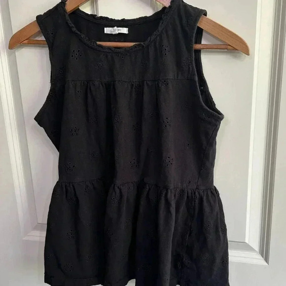 GUC black eyelet ruffle tank size Small.  Would also fit size 14 girl. - Picture 3 of 4